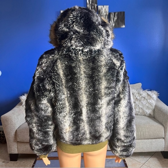 AKDMKS Akademiks Reversible Faux Fur Coat - Picture 6 of 14